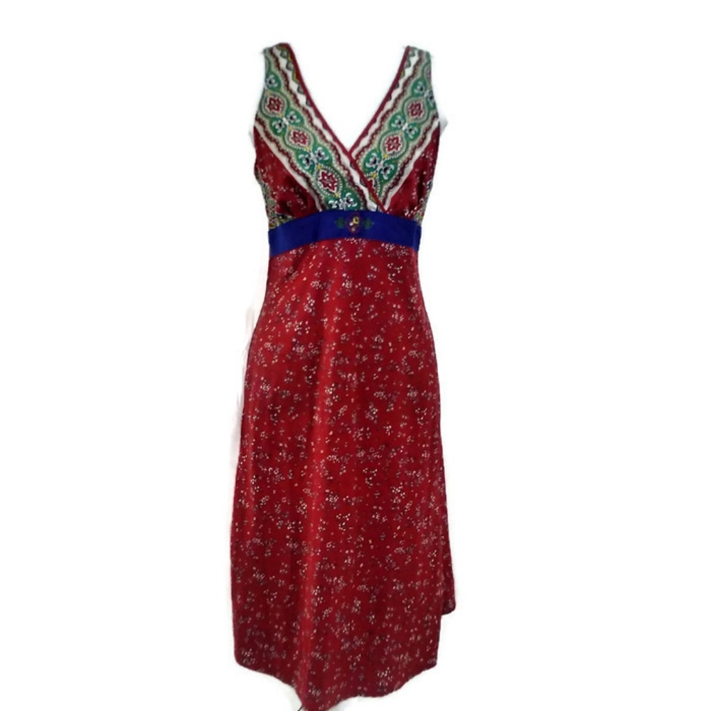Cabernet Women's Sleeveless V-Neck Red Dress